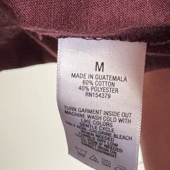 Aeropostale NWT Rose Graphic Burgundy Crewneck Tee Size Medium - Picture 5 of 7